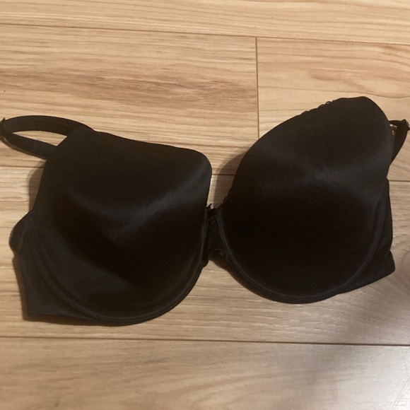 Victoria's Secret Classic Black Bra - Picture 1 of 5